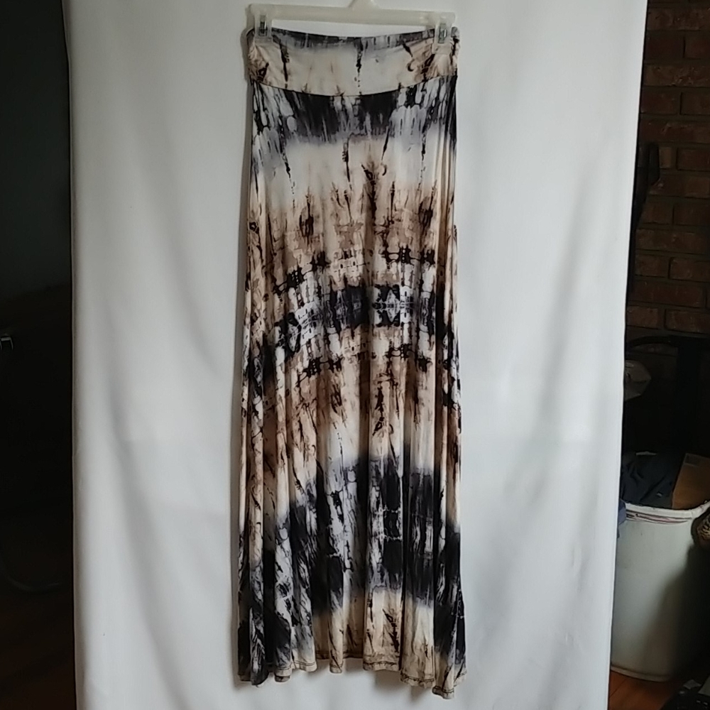 Tie-Dye Maxi Skirt